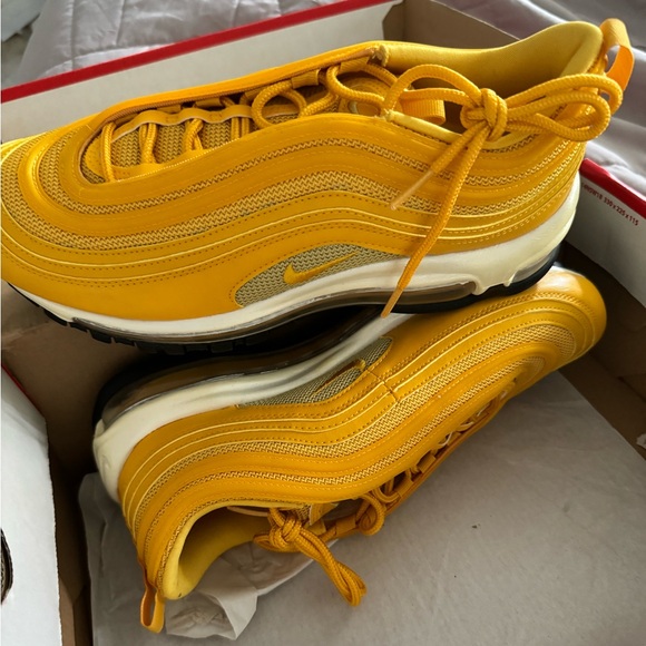 Nike Air Max 97 in Mustard - Picture 7 of 8